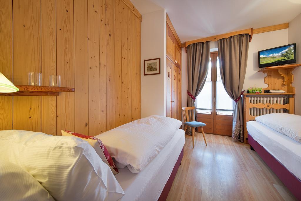 Hotel Posta Livigno Extérieur photo